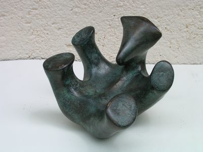 Sculpture intitulée "ourson joueur" par Content, Œuvre d'art originale