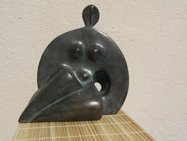 Скульптура под названием "Isadora" - Content, Подлинное произведение искусства