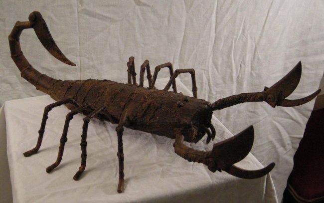 Escultura titulada "SCORPION" por Philippe Affagard, Obra de arte original, Metales