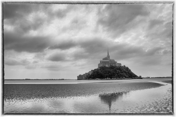 Fotografie mit dem Titel "Mont saint michel" von Cosmina Lefanto, Original-Kunstwerk, Digitale Fotografie