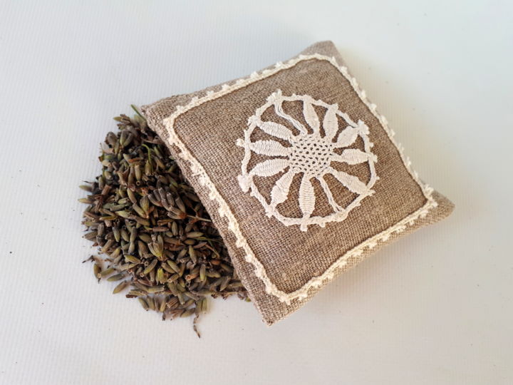 Art textile intitulée "sachet lavande lin…" par Creasoize, Œuvre d'art originale, Tissu
