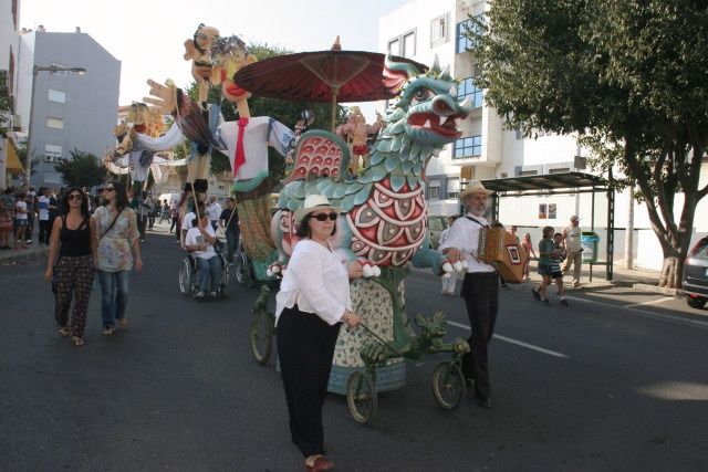 Installation titled "Dragocirco" by Criadores De Imagens, Original Artwork