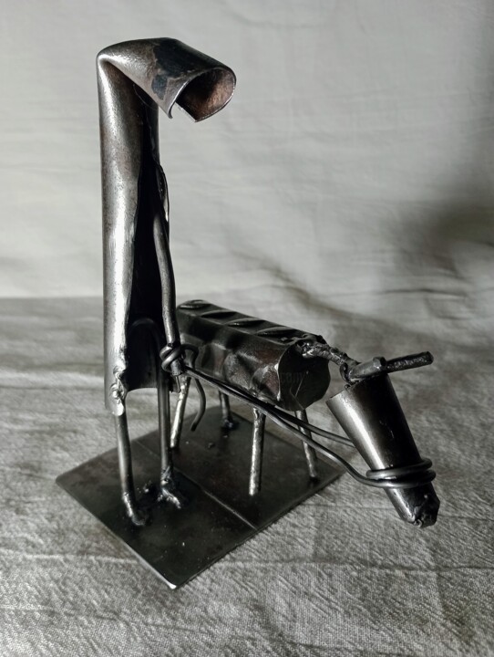 Sculpture titled "Monje viajero" by Cristian Bustos, Original Artwork, Metals