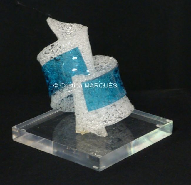 Sculpture intitulée "Envolée de Bleu" par Cristina Marquès, Œuvre d'art originale, Plastique