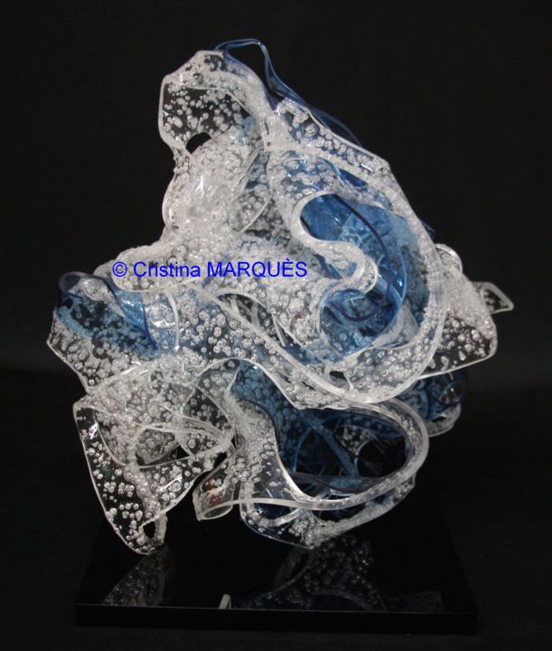 Скульптура под названием "Feather Star" - Cristina Marquès, Подлинное произведение искусства, Пластмасса