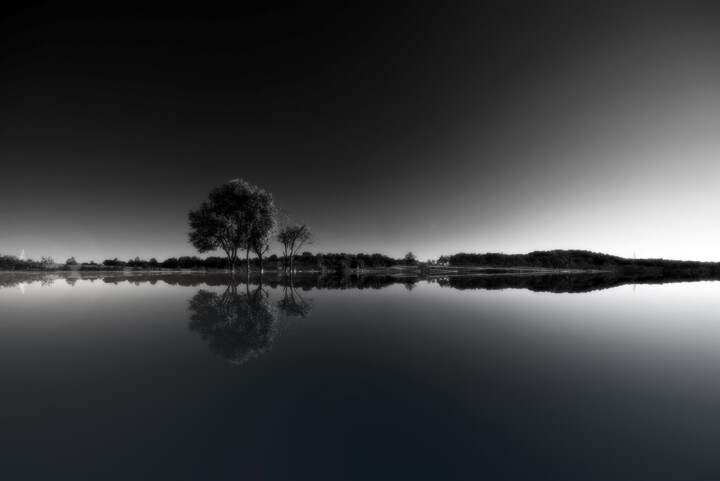 Fotografie mit dem Titel "Lake" von Dan Lavric, Original-Kunstwerk, Digitale Fotografie