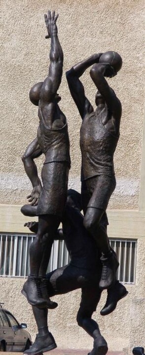 Skulptur mit dem Titel "basketball players" von Daniel Baharier, Original-Kunstwerk