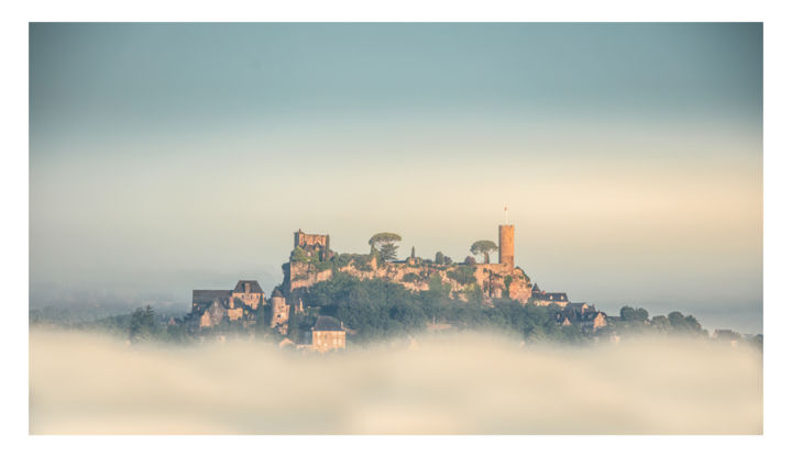 Photographie intitulée "Turenne dans les br…" par Daniel Roblin, Œuvre d'art originale, Photographie numérique