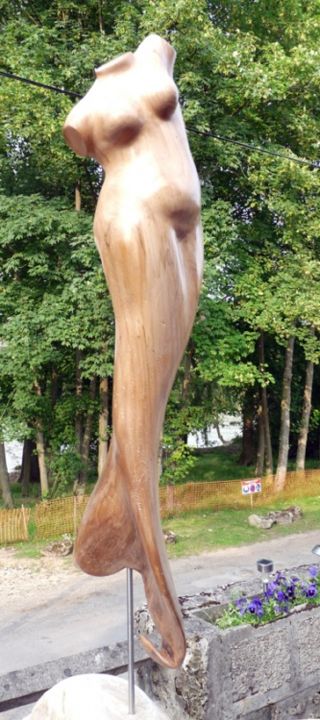 Sculpture intitulée "Sirène sculptée dan…" par Daniel Lutaud, Œuvre d'art originale, Bois
