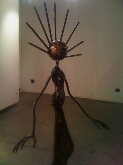 Skulptur mit dem Titel "Fillette" von Didier Dantras, Original-Kunstwerk