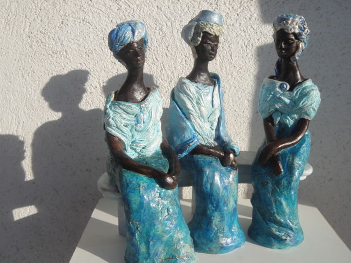 Sculptuur getiteld "Les turquoises" door Danielle Benotto, Origineel Kunstwerk, Terra cotta
