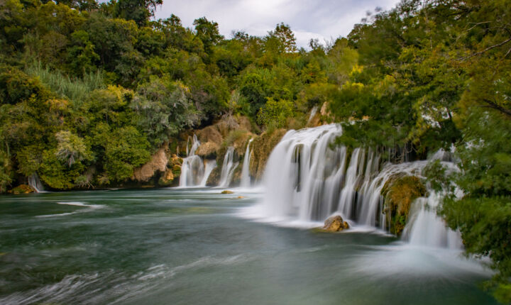 Fotografía titulada "Krka Waterfall" por Dariusz Sobala, Obra de arte original, Fotografía digital