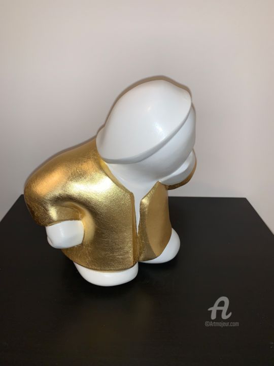 Escultura titulada "Le Penseur (gold)" por Darlou, Obra de arte original, Hormigón
