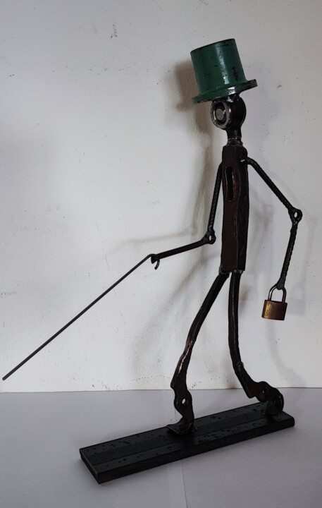 Sculpture intitulée "the man with the ol…" par David Nativel, Œuvre d'art originale, Métaux
