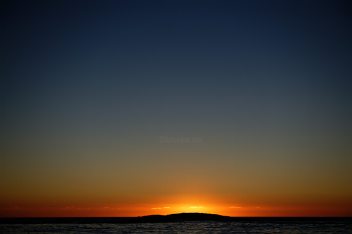 Fotografie getiteld "sunset and sea" door David Page, Origineel Kunstwerk, Digitale fotografie