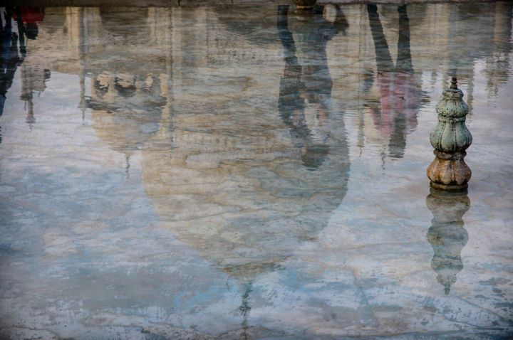 Fotografie mit dem Titel "Reflection" von Dea Dandelion, Original-Kunstwerk