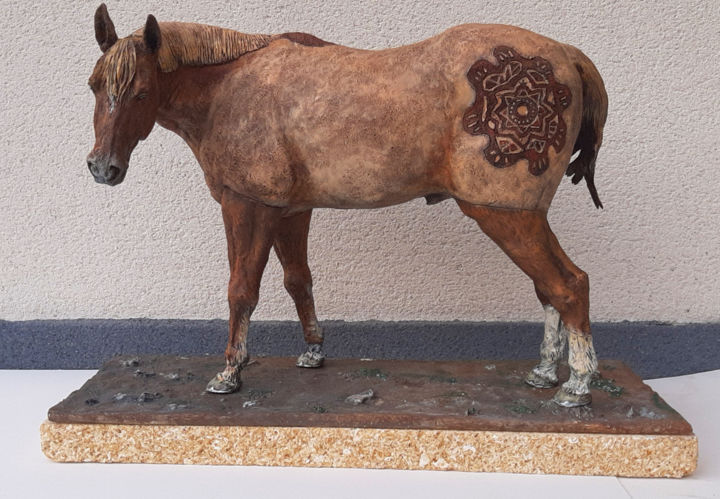 Sculptuur getiteld "CHEVAL WATERLOO EN…" door Christian Duvette Sculpteur Animalier, Origineel Kunstwerk, Hars