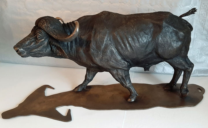 Sculpture titled "BUFFLE AFRICAIN" by Christian Duvette Sculpteur Animalier, Original Artwork, Bronze