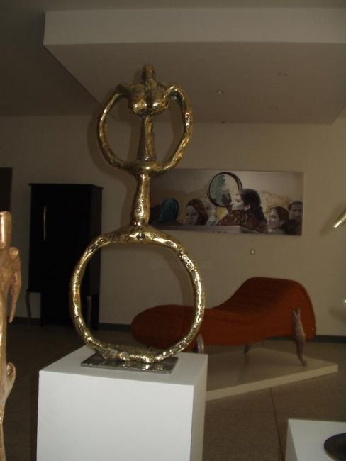 Sculpture intitulée "FEMME CONTOURNEE" par Larbi Dedouani, Œuvre d'art originale, Métaux