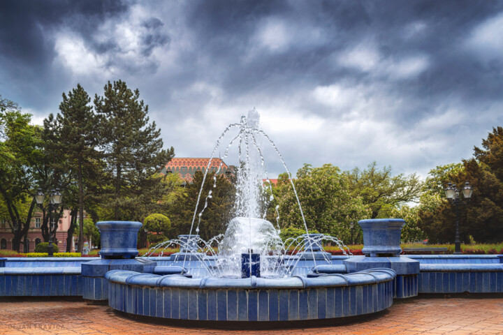 Photography titled "Blue fountain" by Dejan Travica, Original Artwork, Digital Photography