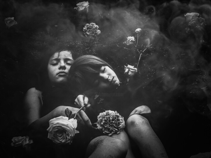 Photography titled "Children of Earth" by Delphine Margau, Original Artwork, Digital Photography