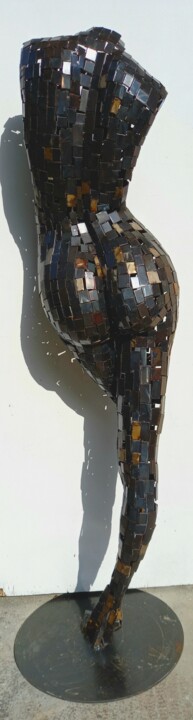 Скульптура под названием "Pinup" - Denis Fourez, Подлинное произведение искусства, Металлы