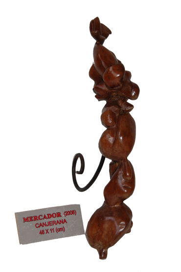 Escultura titulada "Escultura de Madeir…" por Denis Abreu, Obra de arte original, Madera