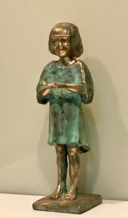 Sculpture titled "petite fille avec u…" by Denis Thebaudeau, Original Artwork, Bronze