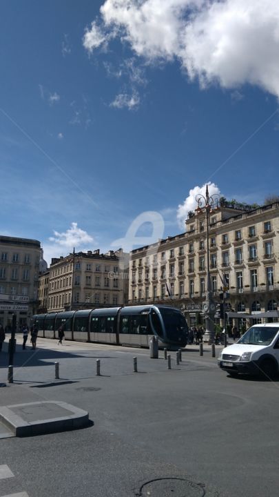 Fotografie mit dem Titel "tram ville animée" von Deph, Original-Kunstwerk, Nicht bearbeitete Fotografie