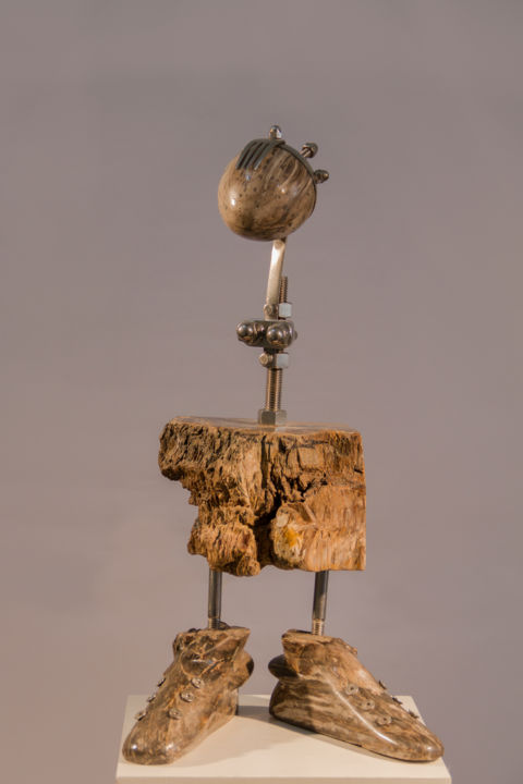 Skulptur mit dem Titel "Hipotenusa" von Desamoa, Original-Kunstwerk