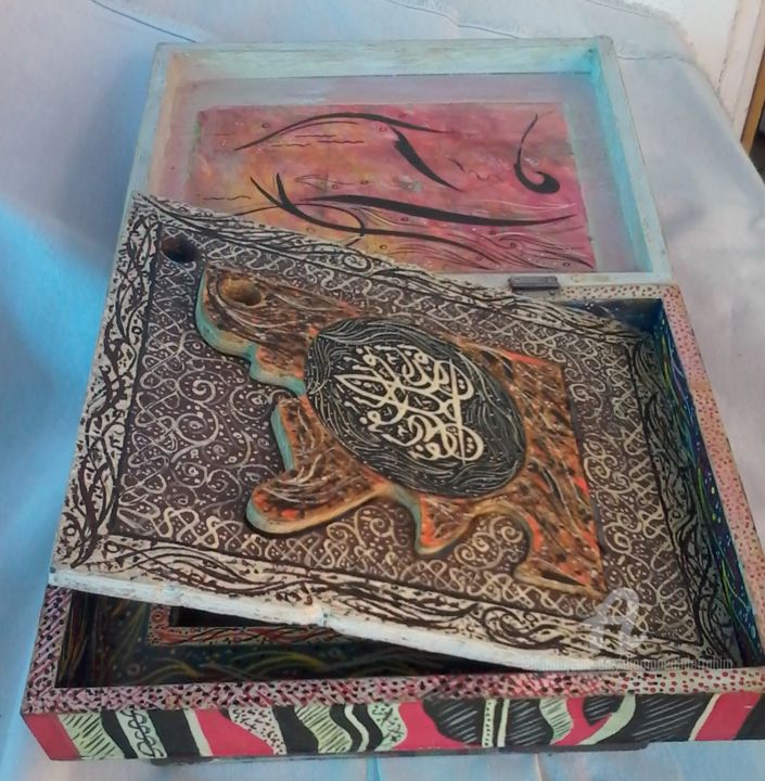 Pintura intitulada "boite décorative 3" por Diam7 Abderrahim, Obras de arte originais, Guache