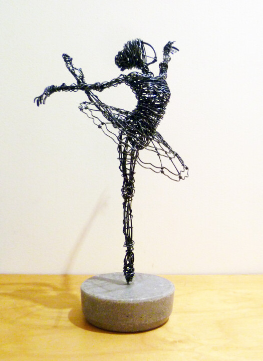 Sculpture intitulée "Sculpture ballerine…" par Diana Delaplace, Œuvre d'art originale, Fil de fer