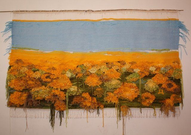 Arte textil titulada "Поле подсолнухов" por Diana Kmit, Obra de arte original