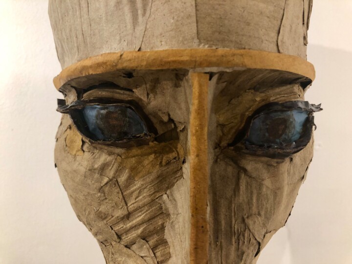 Sculpture titled "Les temps incertains" by Didier Mori, Original Artwork, Cardboard