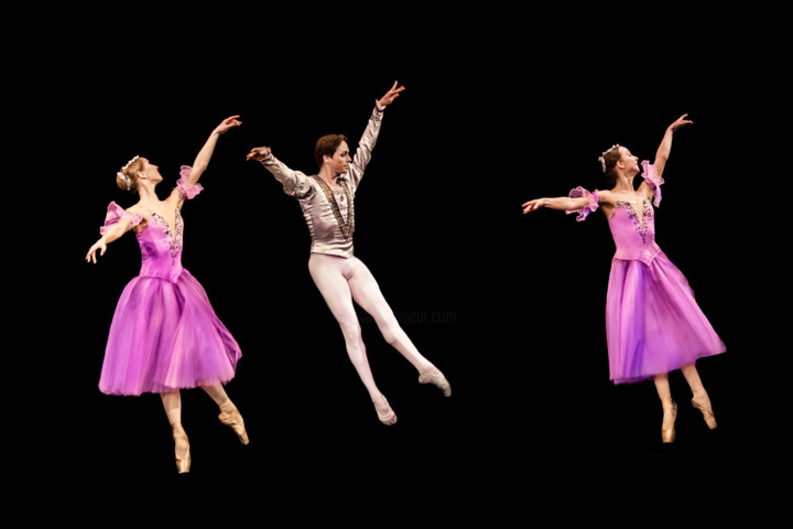 Fotografia intitolato "Floating Dancers I" da Dietmar Scherf, Opera d'arte originale, Fotografia digitale