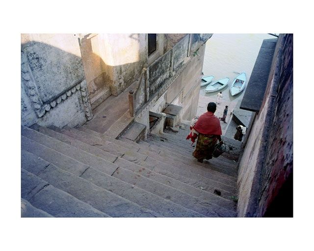 Photographie intitulée "Steps to bathing gh…" par Partha Sen, Œuvre d'art originale