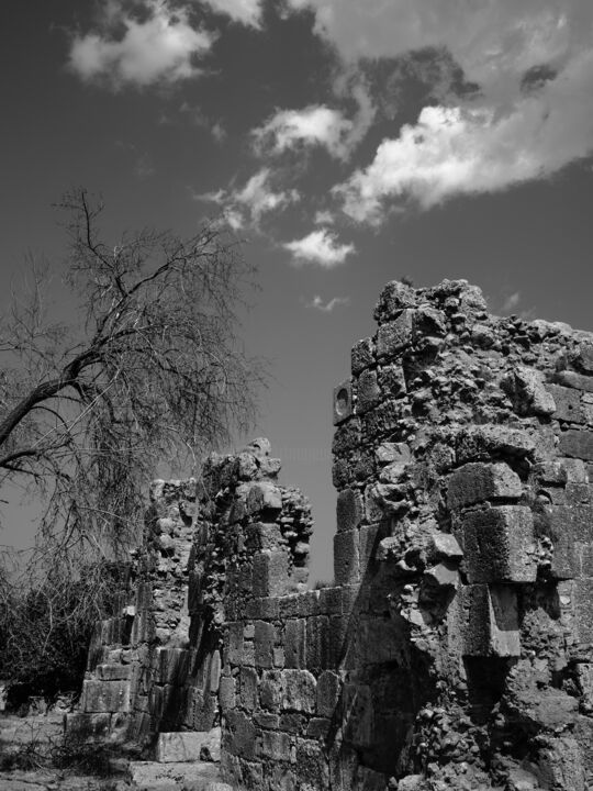 Fotografie getiteld "Zaraka abbey" door Dimitrios Paterakis, Origineel Kunstwerk, Digitale fotografie