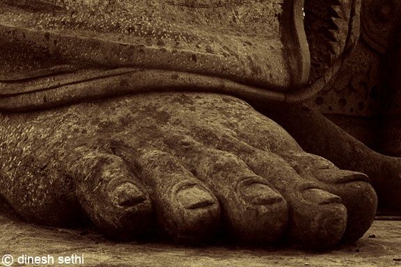 Фотография под названием ""Sacred Feet"" - Dinesh Sethi, Подлинное произведение искусства