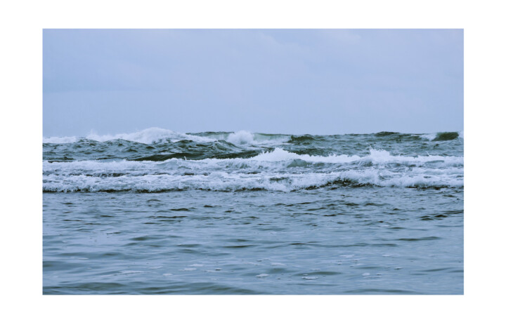 Photography titled "Waves" by Dinil Samarasinha, Original Artwork, Digital Photography