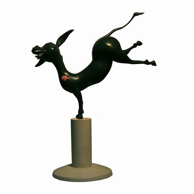 Sculpture titled "happy time 2" by Dong Ming Guang, Original Artwork
