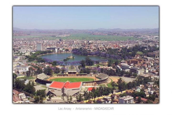 Fotografia intitolato "Lac Anosy" da Eric Boyaval, Opera d'arte originale