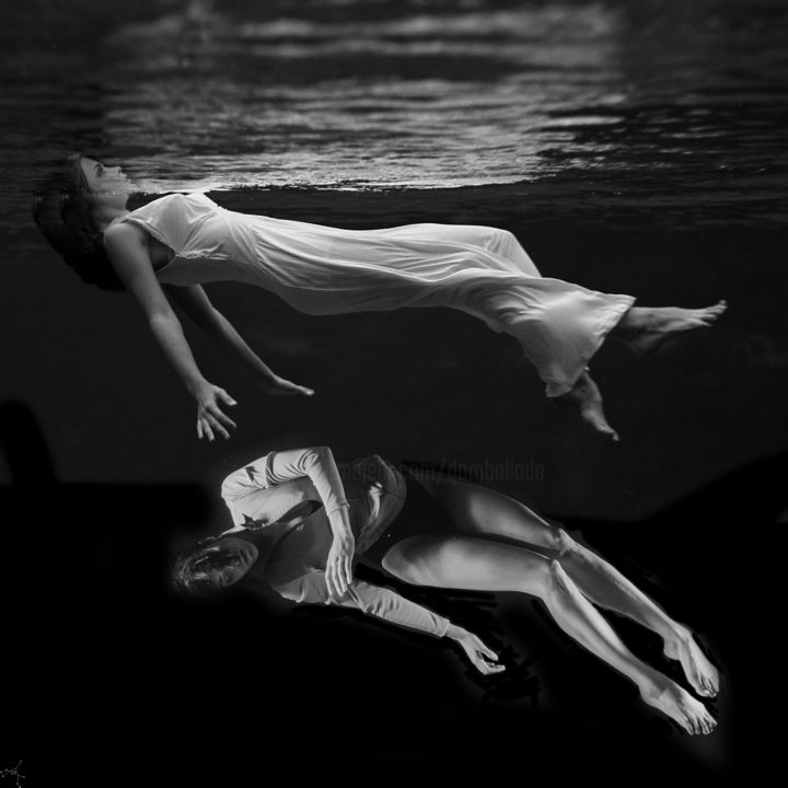 Fotografia intitolato "Ophelia ne rêve plus" da Dodi Ballada, Opera d'arte originale, Fotografia digitale