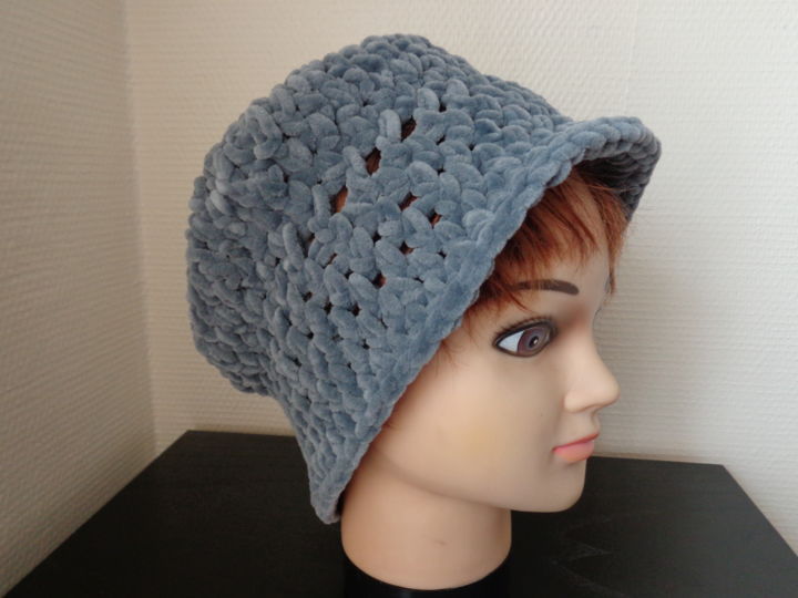 Artigianato intitolato "CHAPEAU CLOCHE GRIS" da Domcreations35, Opera d'arte originale, Cappelli e berretti