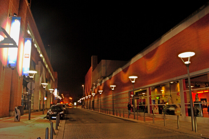 Photographie intitulée "Roubaix nuit 01" par Domenico Russello, Œuvre d'art originale, Photographie numérique