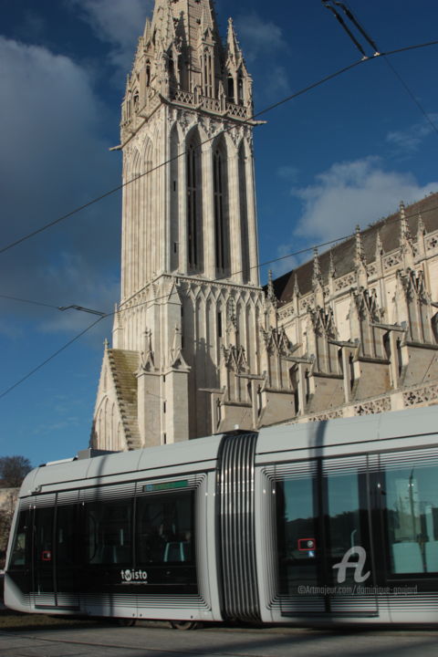 Photography titled "Eglise Saint-Pierre…" by Dominique Goujard, Original Artwork, Digital Photography