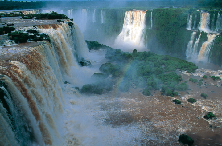Photographie intitulée "Chutes Iguaçu Brésil" par Dominique Leroy, Œuvre d'art originale