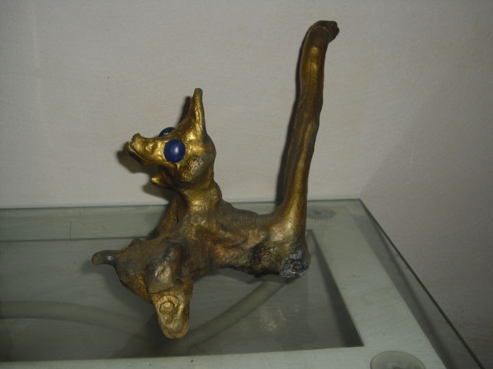 Sculpture intitulée "chat surpris" par Dominique Bertrand, Œuvre d'art originale, Bois