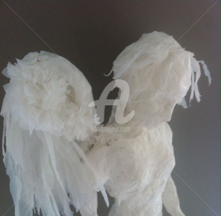 Sculpture titled "Ange blanc" by Madorssane, Original Artwork, Plastic