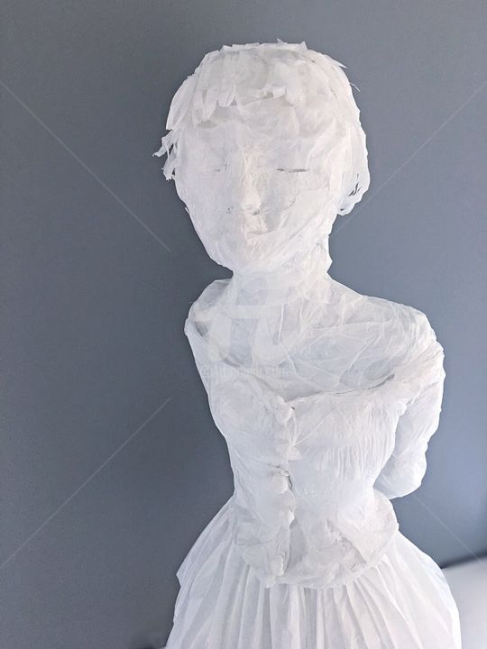 Sculpture titled "La petite danseuse" by Madorssane, Original Artwork, Plastic