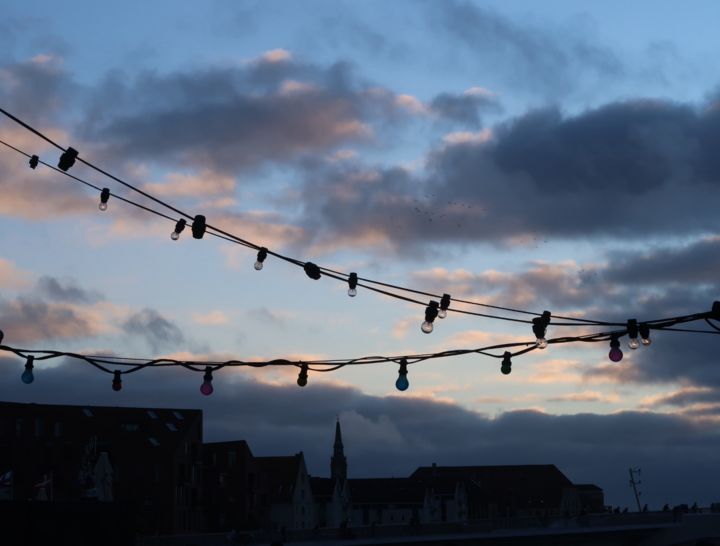 Photographie intitulée "Evening in Papirøen" par Dorothée Abaiadze, Œuvre d'art originale